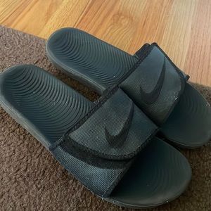 Nike slides